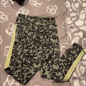 Victoria’s Secret leggings